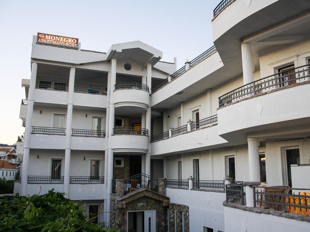 Apartments Vila Monegro Bar Exterior photo